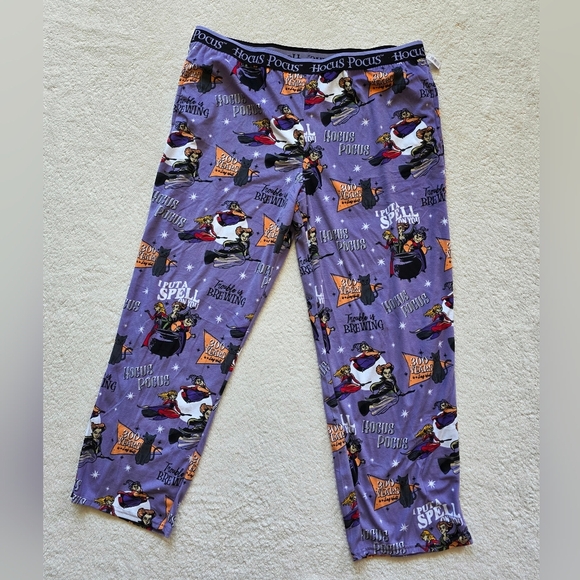 New Disney Women's Plus size 2x Hocus Pocus Halloween Velour Sleep Pants - Picture 2 of 5